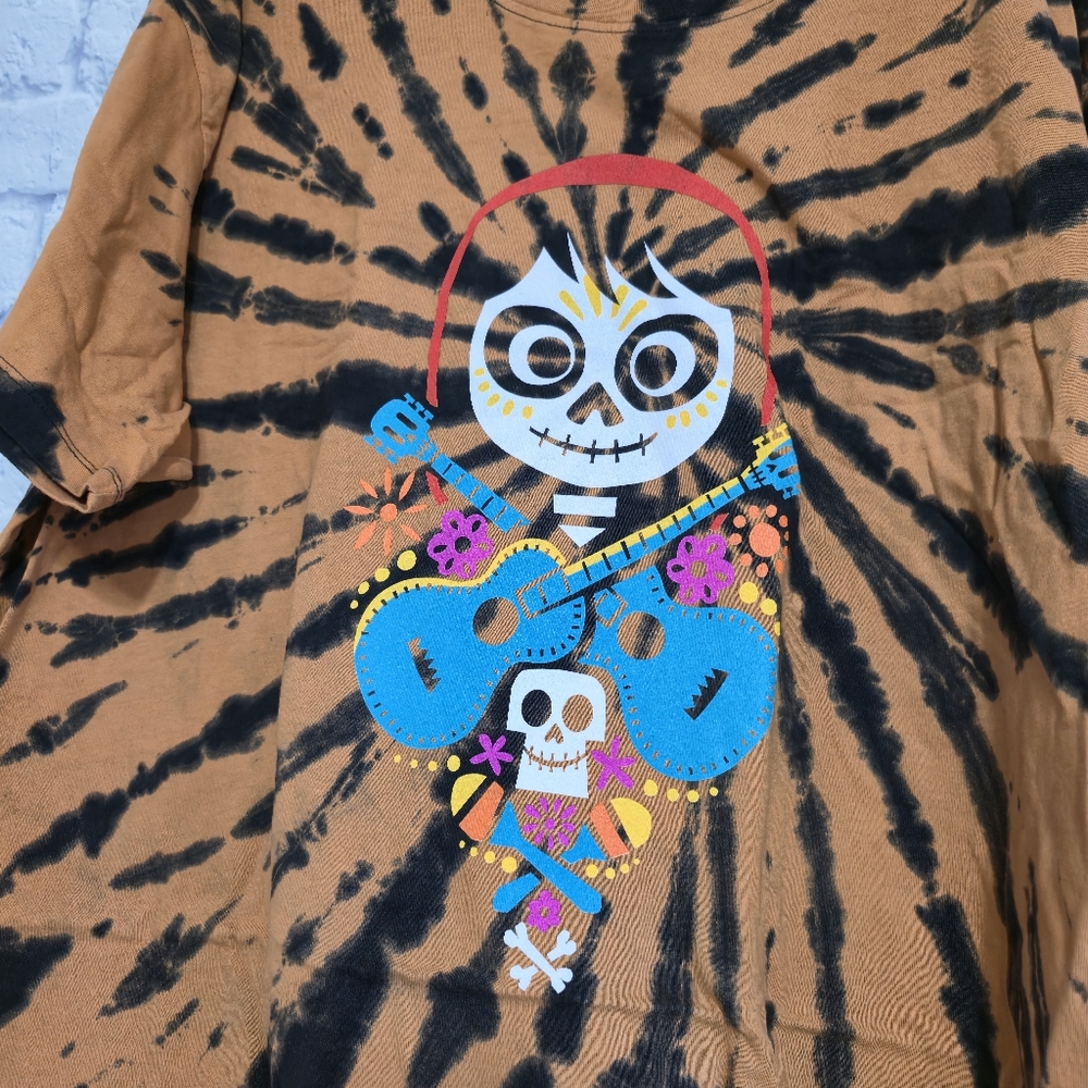 Disney Pixar Coco Brown Tie-Dye Miguel Skeleton Graphic Tee Plus Size 3/4 New - Picture 10 of 16